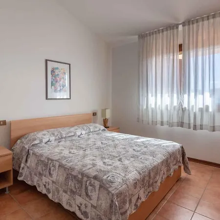 Holiday home And Apts In Albarella 24882 *