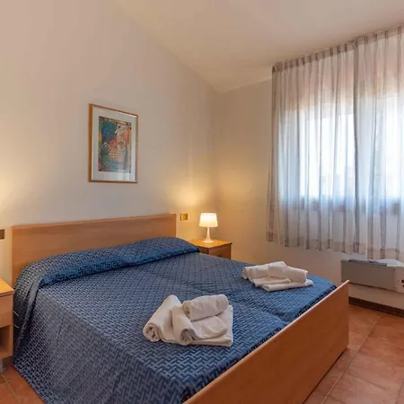 And Apts In Albarella 24882 Holiday home *