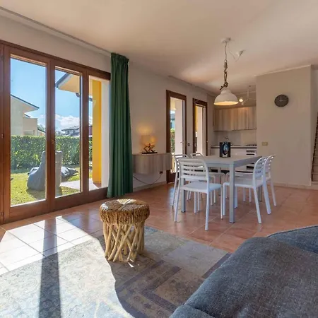 And Apts In Albarella 24882 Holiday home