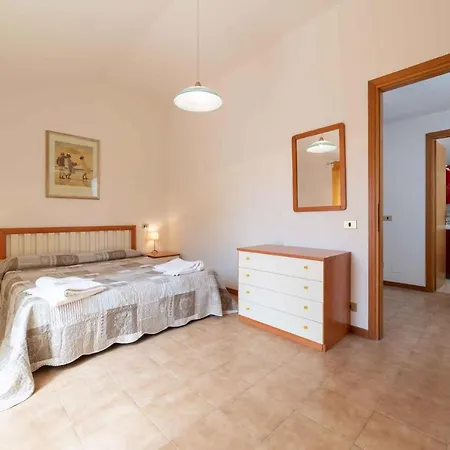 Holiday home And Apts In Albarella 24882 *