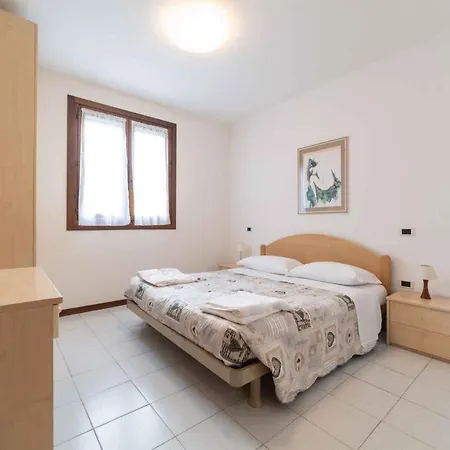 And Apts In Albarella 24882 Holiday home *