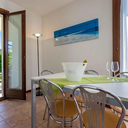 And Apts In Albarella 24882